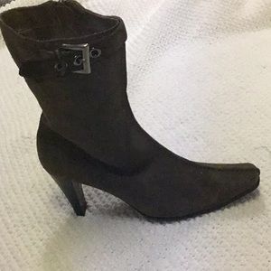 Brown booties with heel